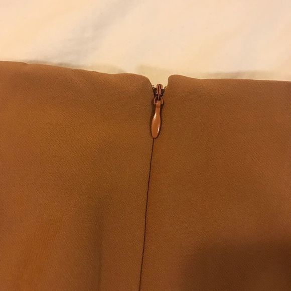 Tobi Camel Skirt - Picture 3 of 6